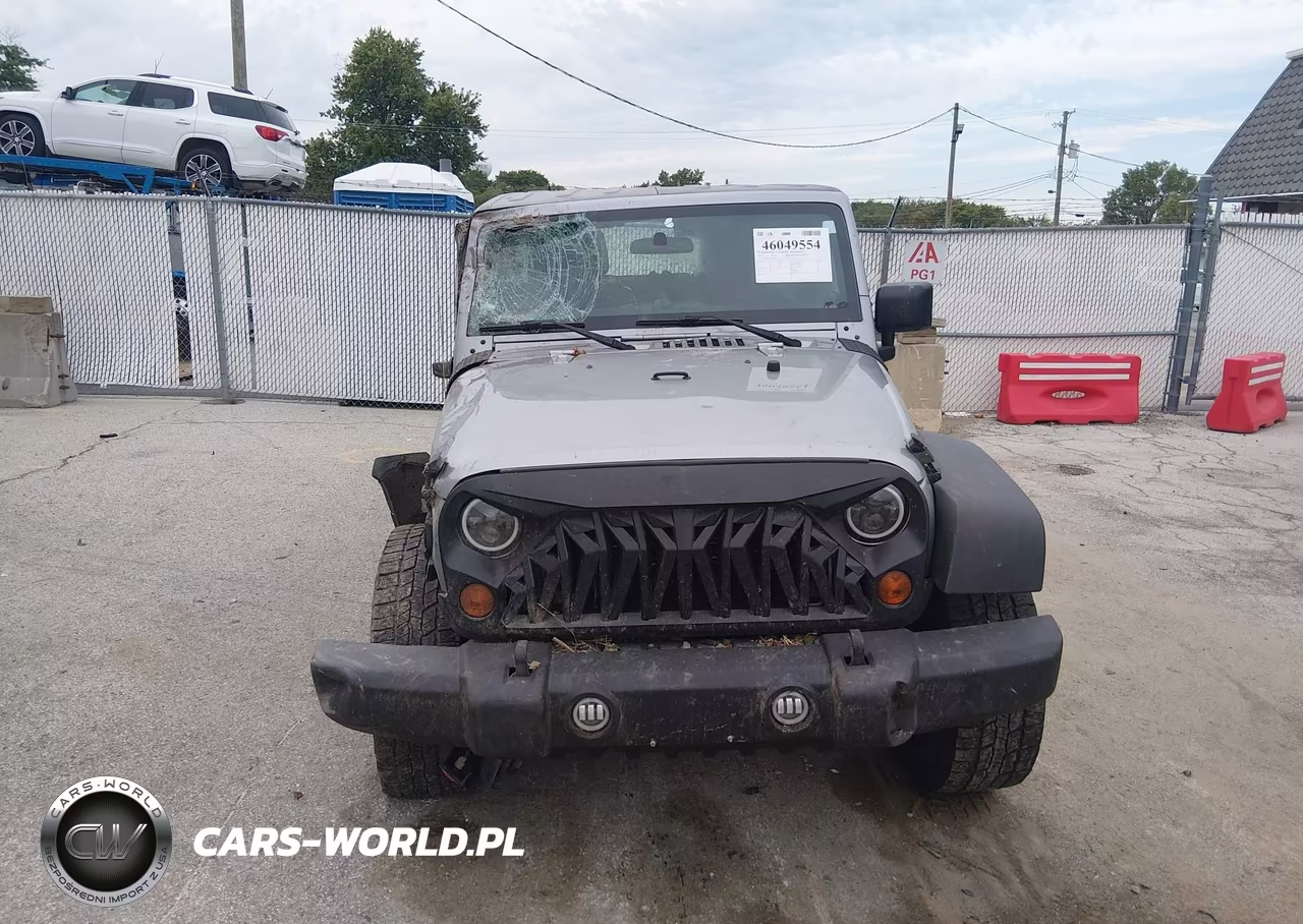 2013 Jeep Wrangler Unlimited Sport VIN:1C4BJWDG5DL611355 - 13
