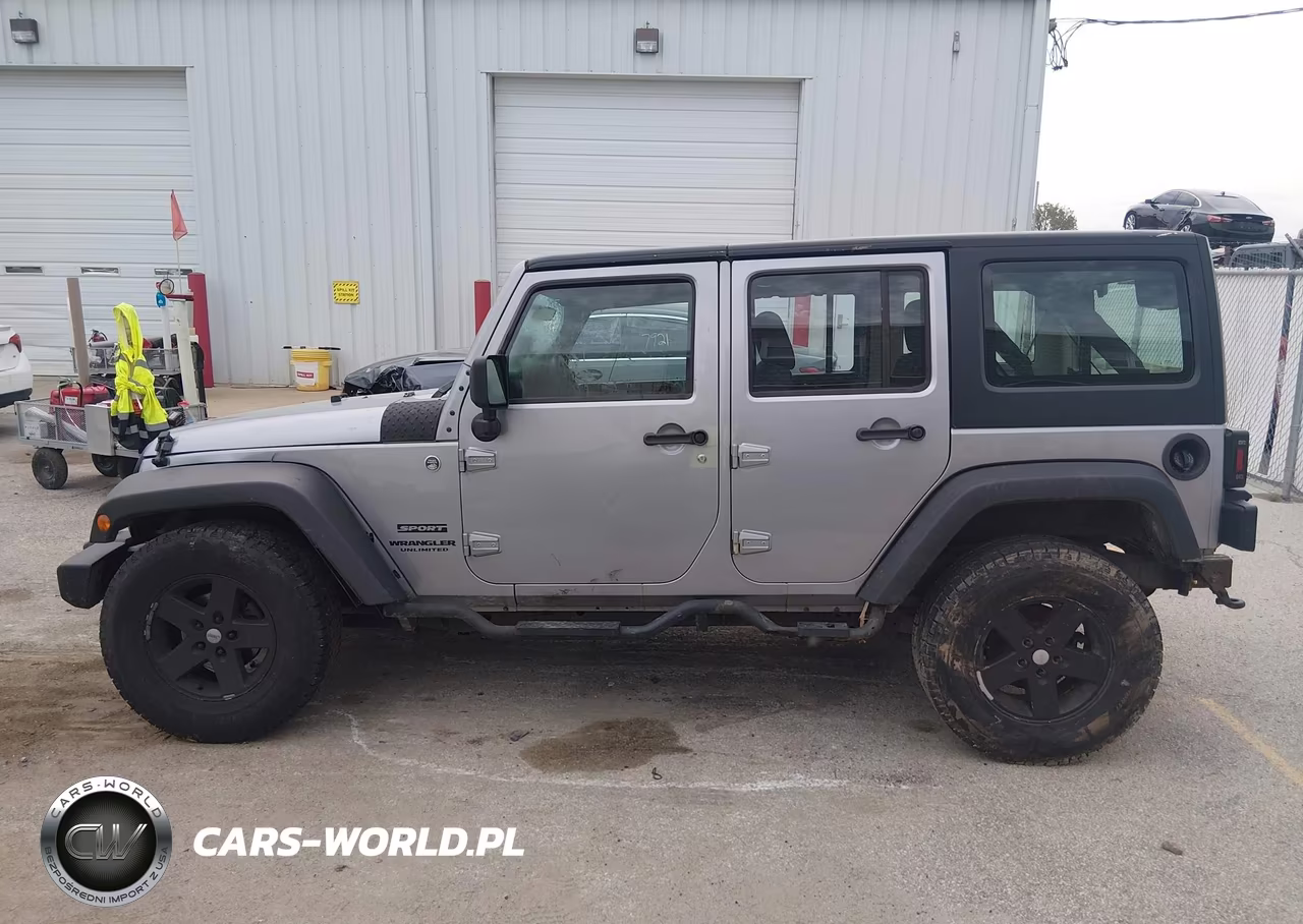2013 Jeep Wrangler Unlimited Sport VIN:1C4BJWDG5DL611355 - 15