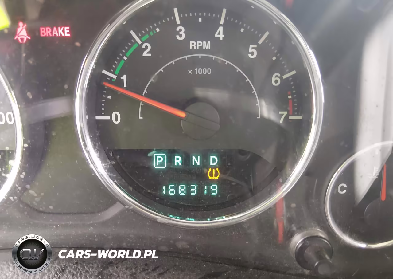 2013 Jeep Wrangler Unlimited Sport VIN:1C4BJWDG5DL611355 - 16