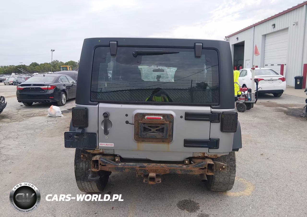 2013 Jeep Wrangler Unlimited Sport VIN:1C4BJWDG5DL611355 - 17