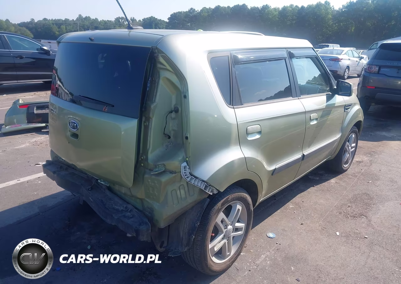 2010 Kia Soul + VIN:KNDJT2A26A7148671 - 4