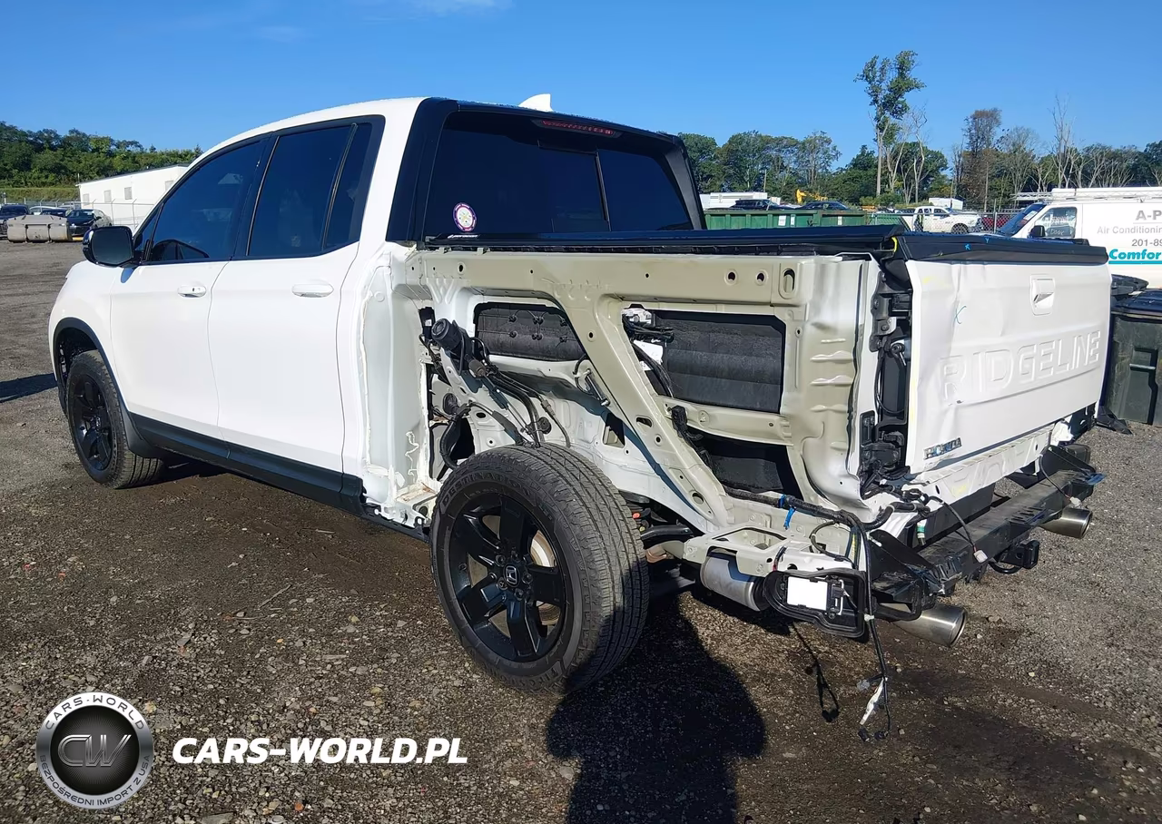 2025 Honda Ridgeline Black Edition VIN:5FPYK3F89SB012851 - 3