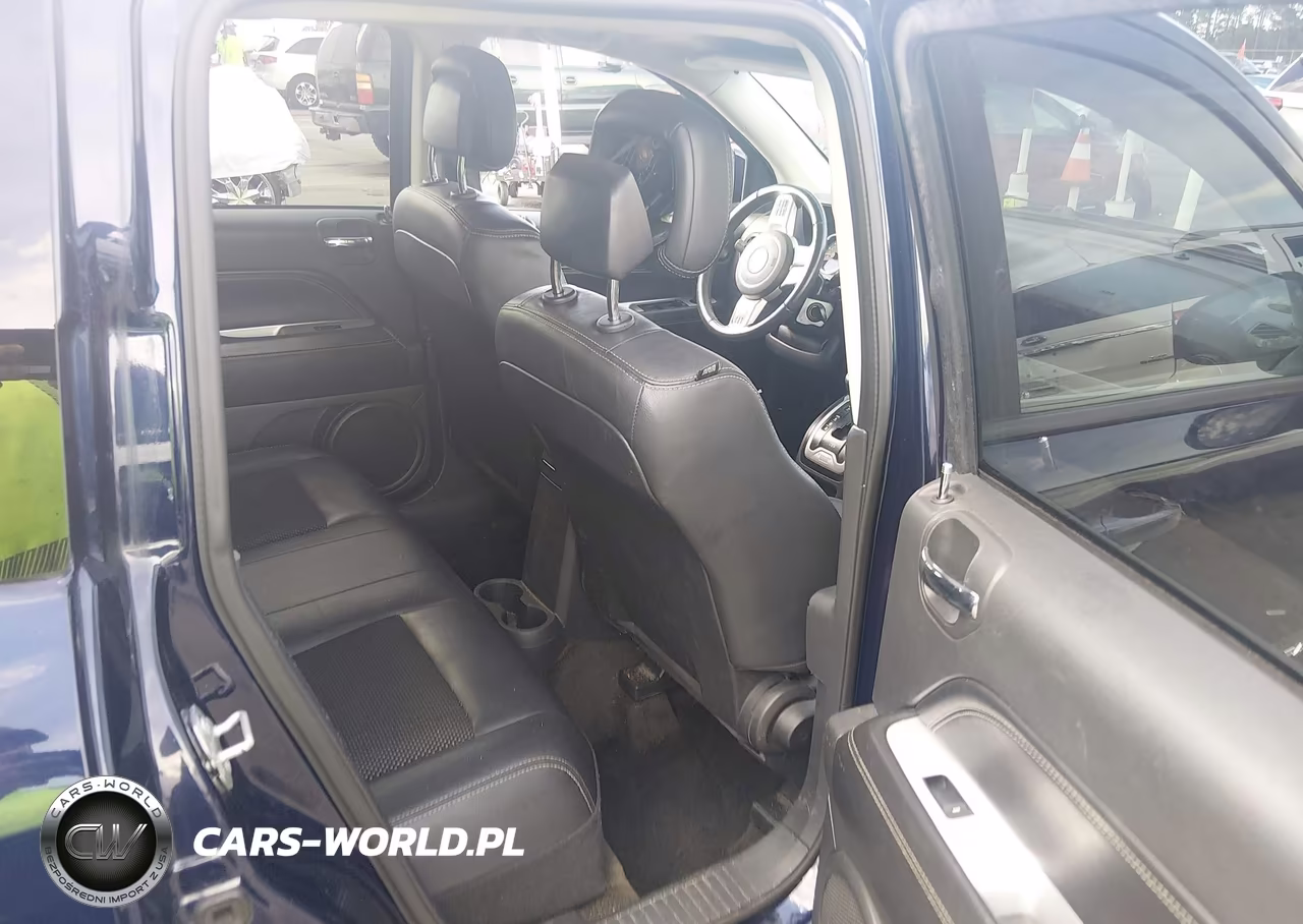 2016 Jeep Compass Latitude VIN:1C4NJCEA6GD734179 - 8