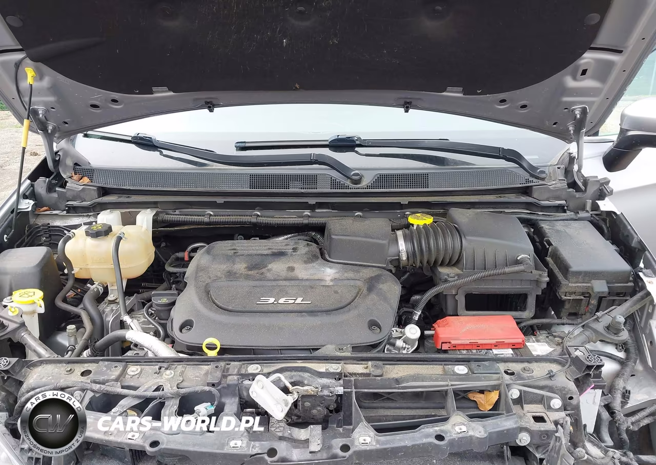 2018 Chrysler Pacifica L VIN:2C4RC1AG0JR275116 - 10
