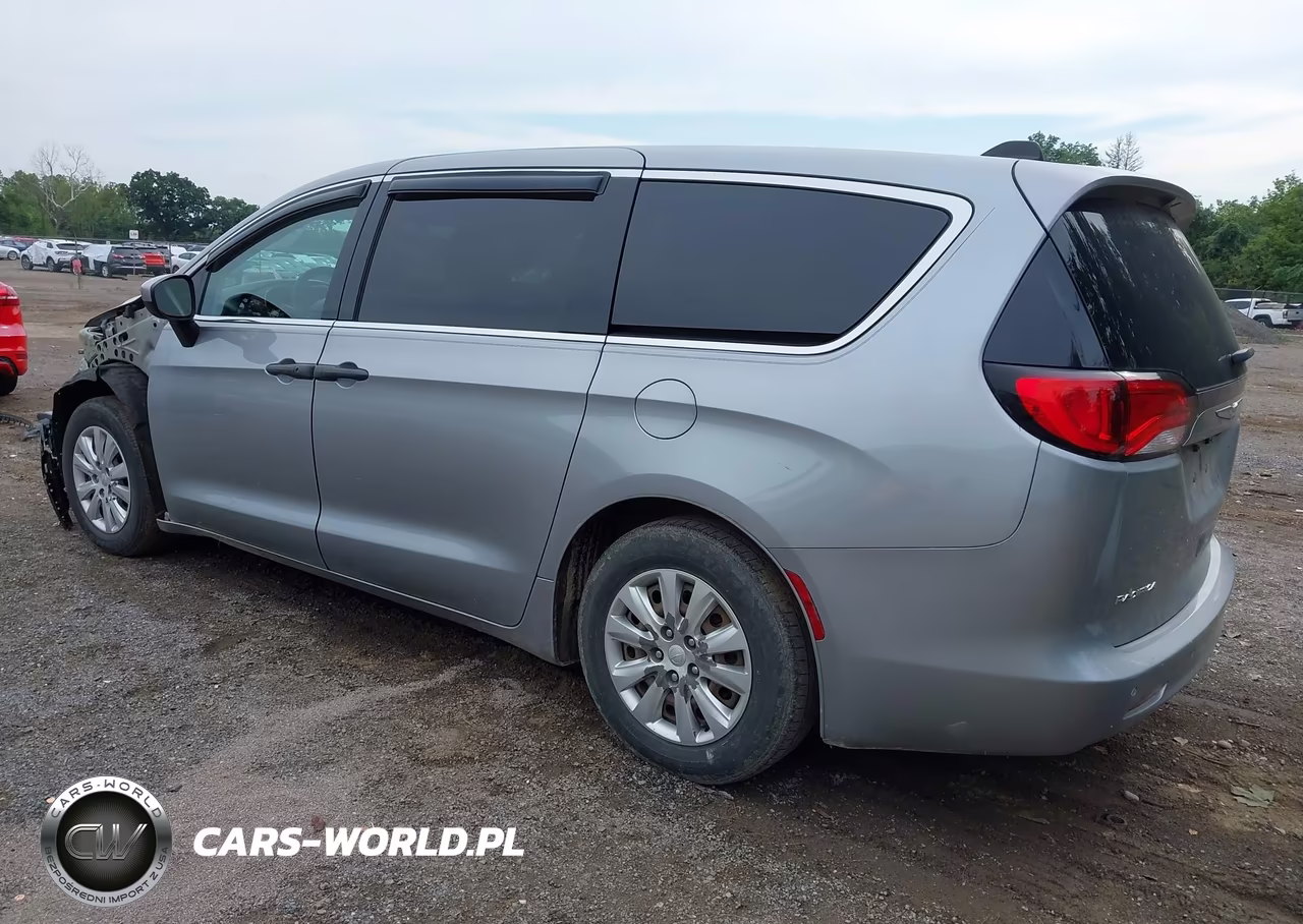 2018 Chrysler Pacifica L VIN:2C4RC1AG0JR275116 - 3