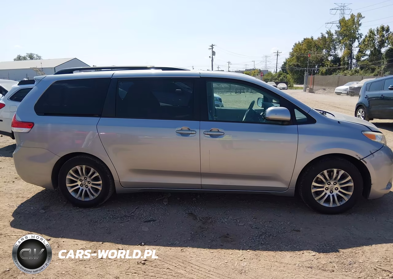 2012 Toyota Sienna Xle V6 8 Passenger VIN:5TDYK3DC5CS230217 - 13