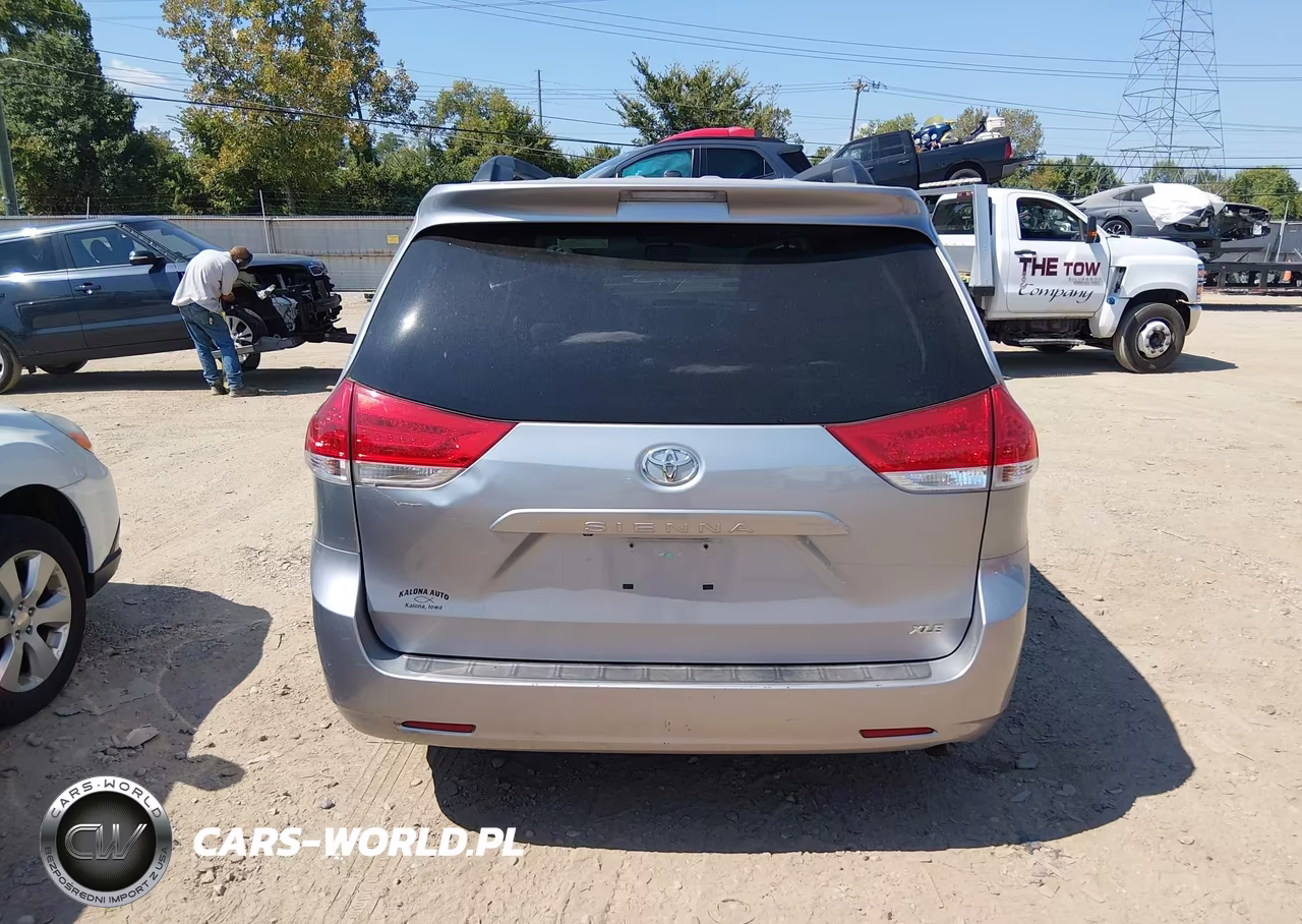 2012 Toyota Sienna Xle V6 8 Passenger VIN:5TDYK3DC5CS230217 - 16