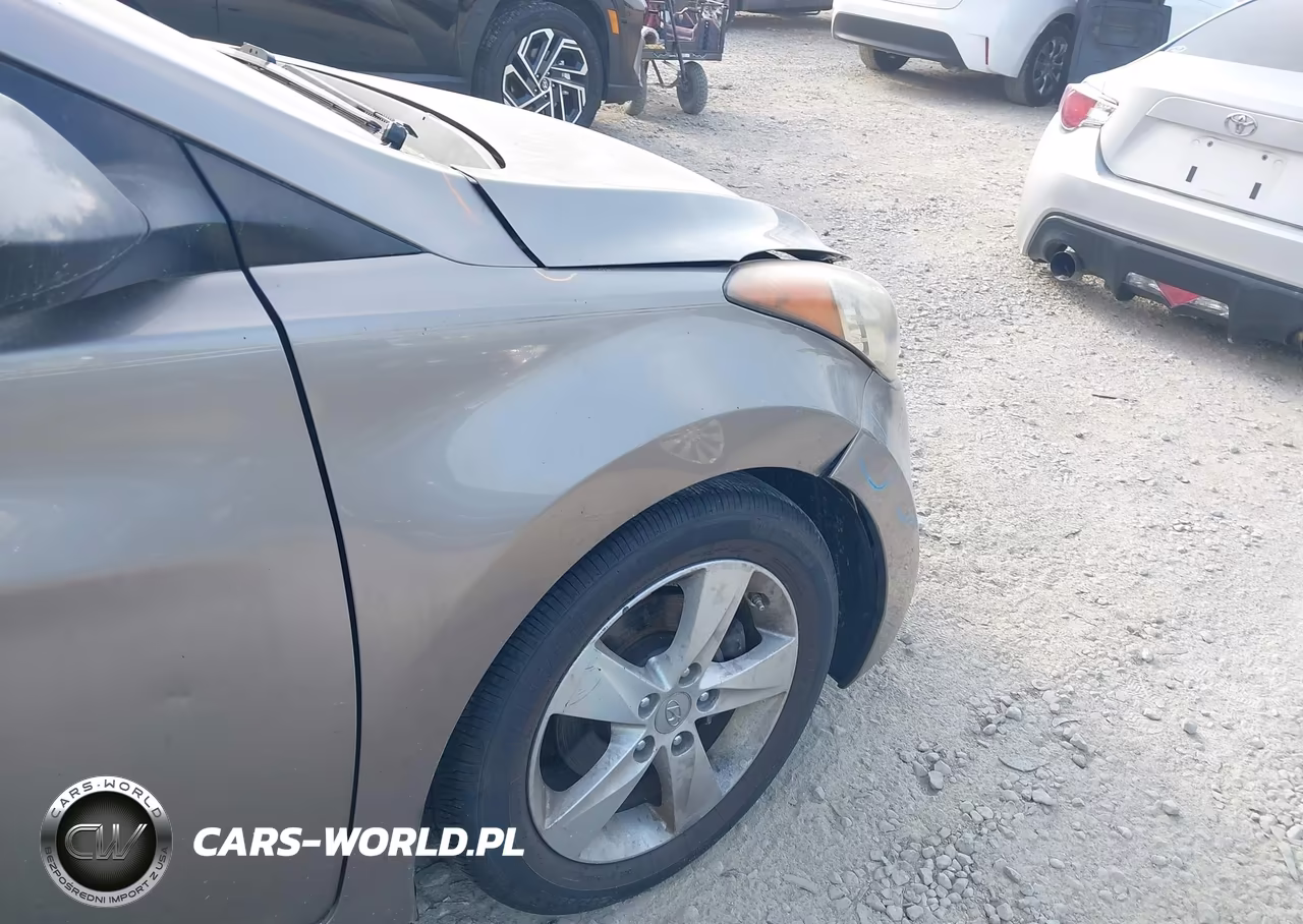 2013 Hyundai Elantra Gls VIN:5NPDH4AE3DH300135 - 15