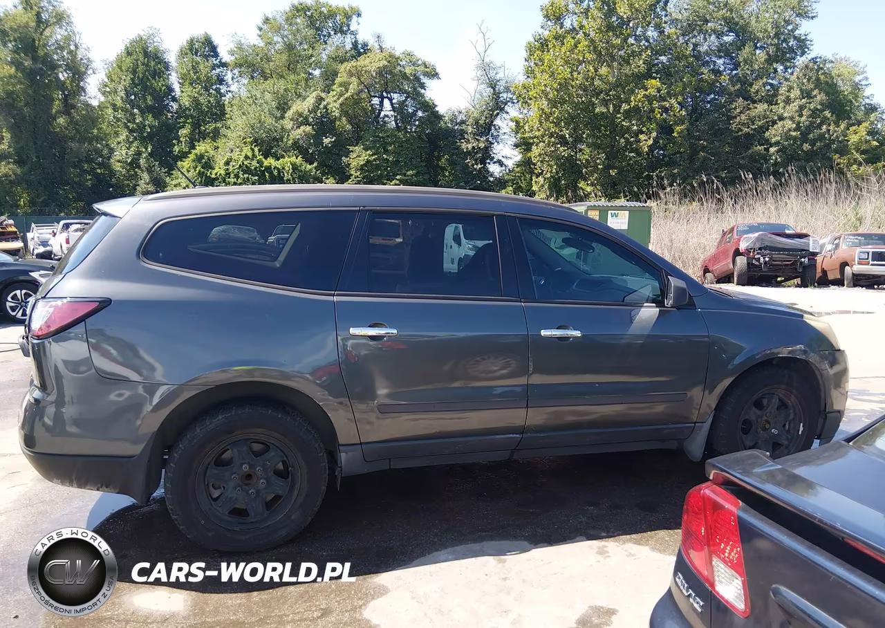 2014 Chevrolet Traverse Ls VIN:1GNKRFED8EJ107917 - 13