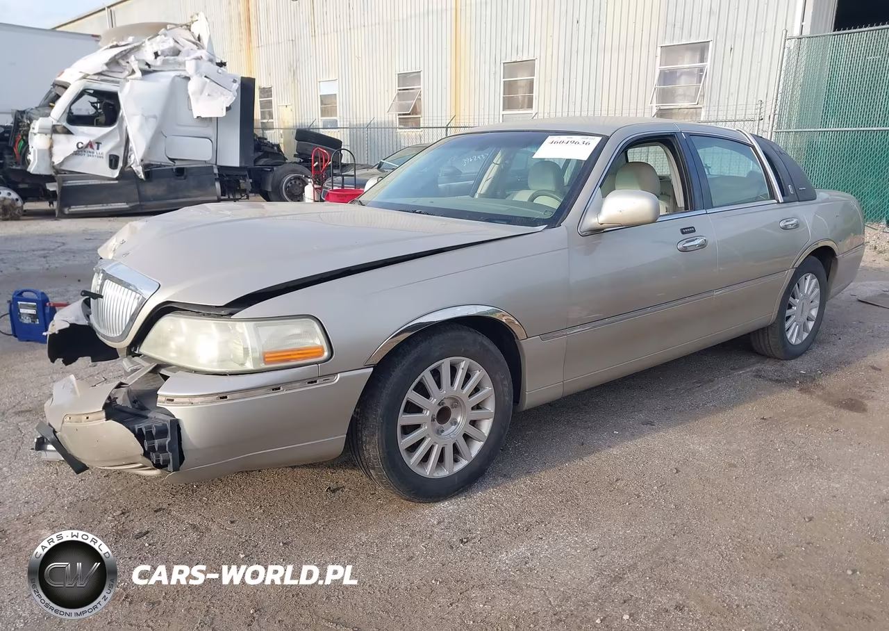 2005 Lincoln Town Car Signature VIN:1LNHM81W85Y671137 - 2