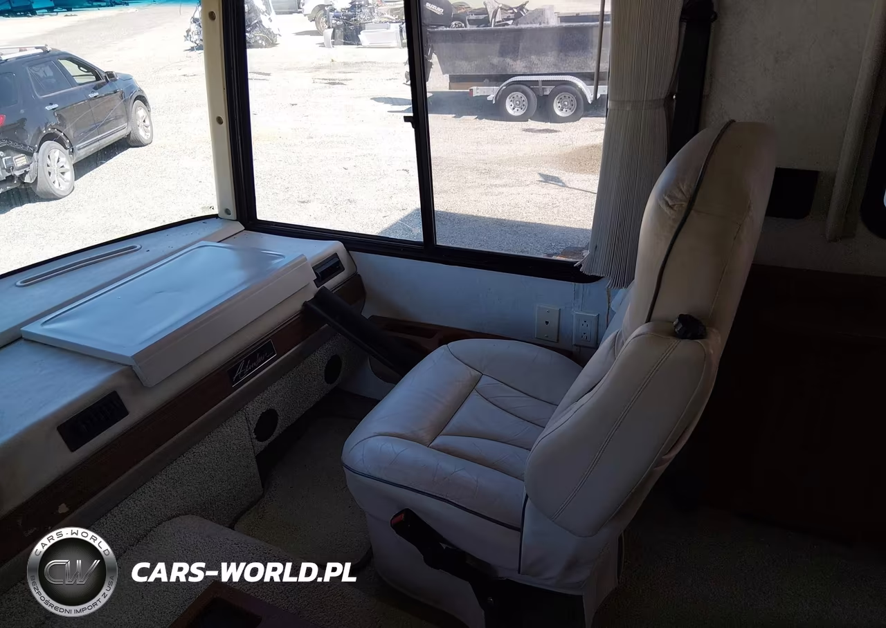 2003 Workhorse Custom Chassis Motorhome Chassis W22 VIN:5B4MP67G033364768 - 17