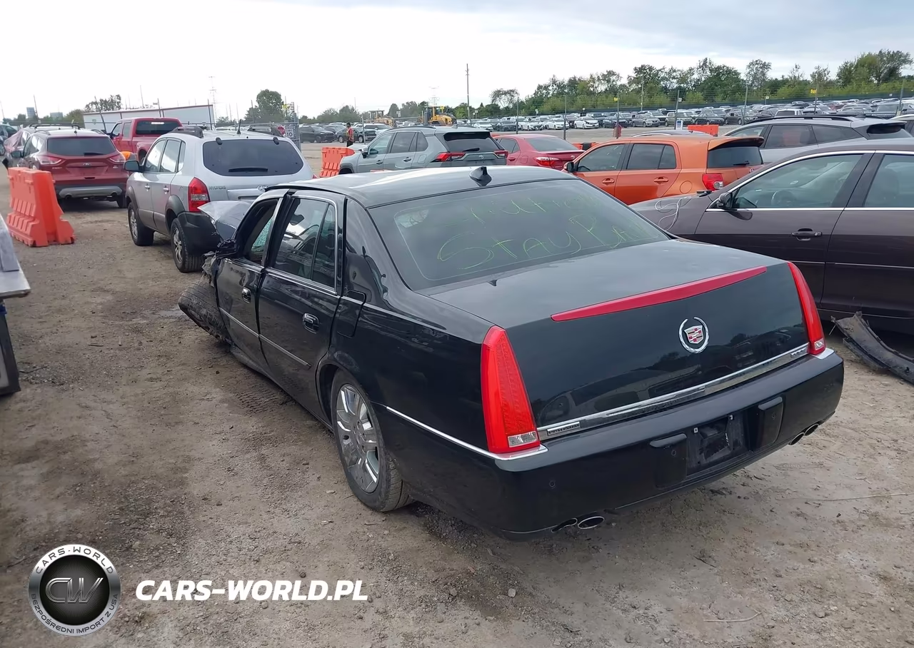 2011 Cadillac Dts Platinum Collection VIN:1G6KP5ES4BU102749 - 3
