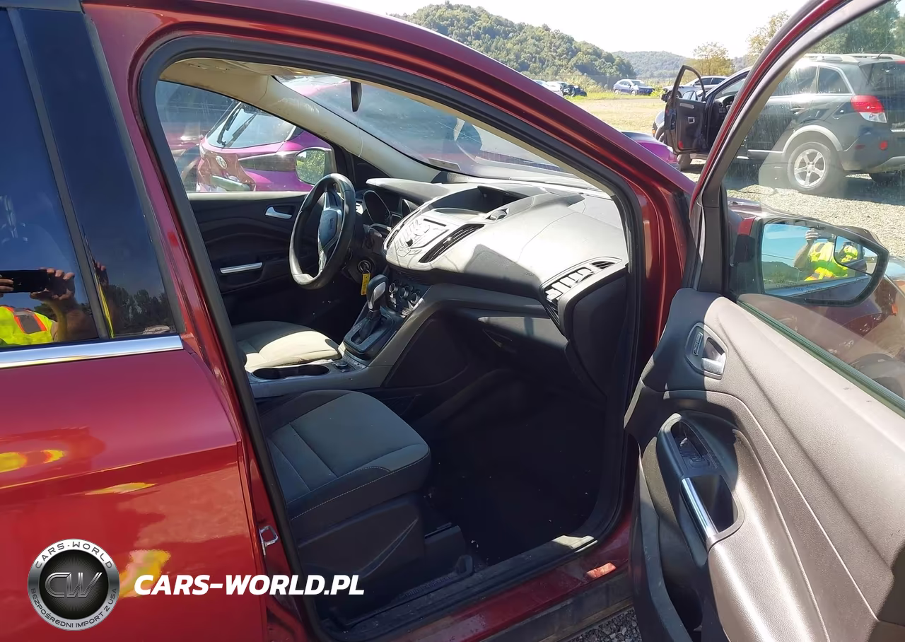 2016 Ford Escape Se VIN:1FMCU9GX6GUB55482 - 5