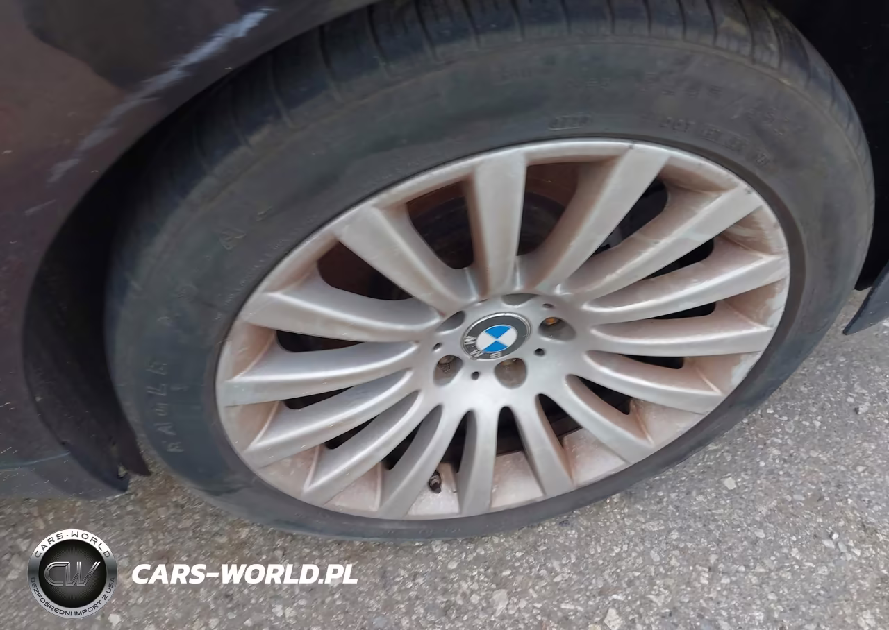 2012 BMW 750I xDrive VIN:WBAKC6C55CC395593 - 12
