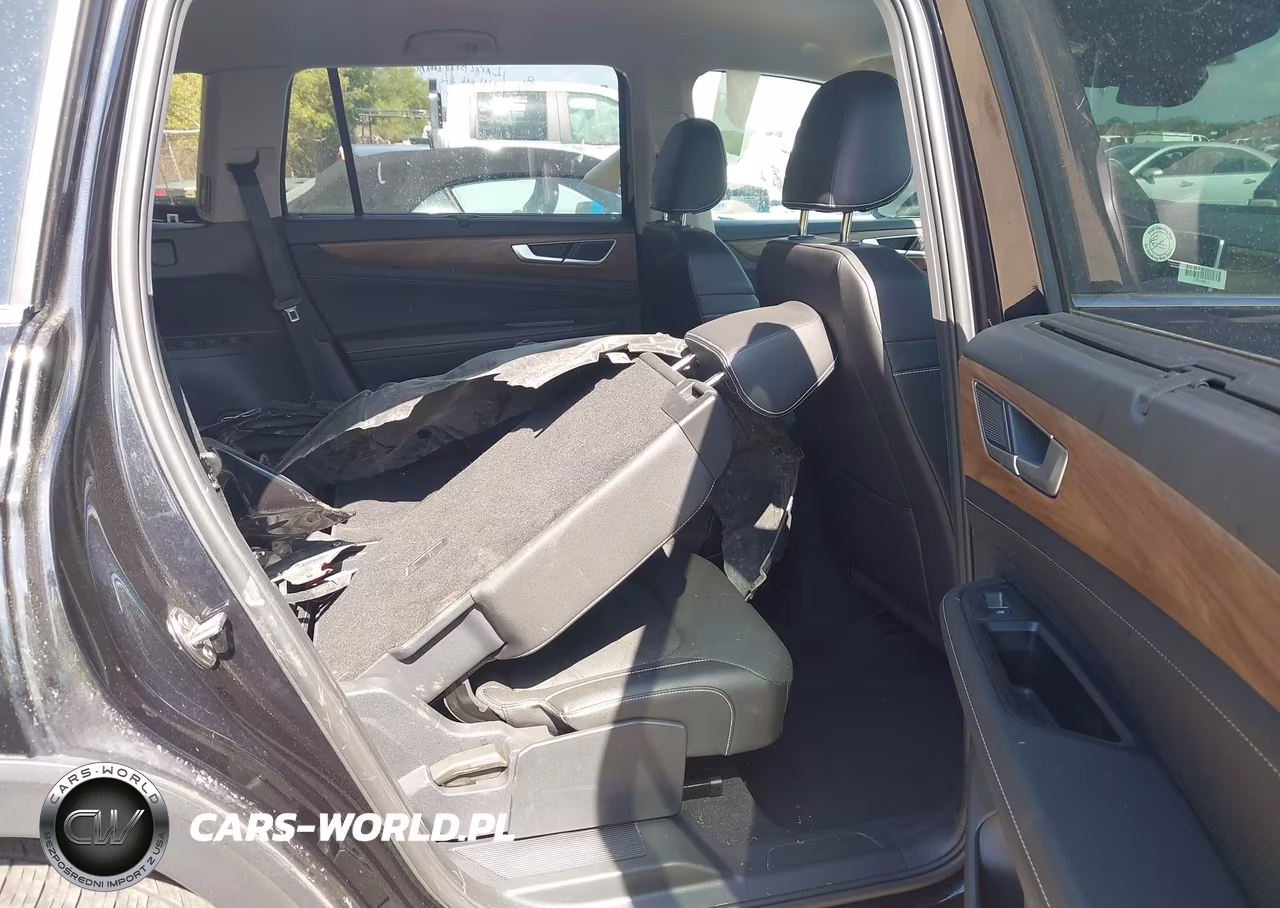 2025 Volkswagen Atlas 2.0T Se W-Technology VIN:1V2HR2CA8SC572247 - 8