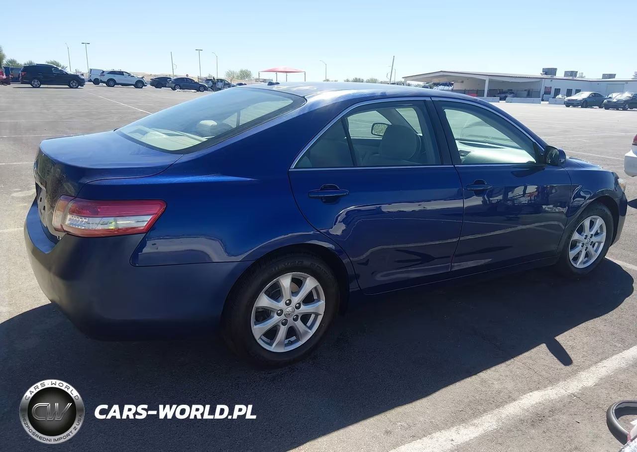 2011 Toyota Camry Le VIN:4T1BF3EK1BU659909 - 4