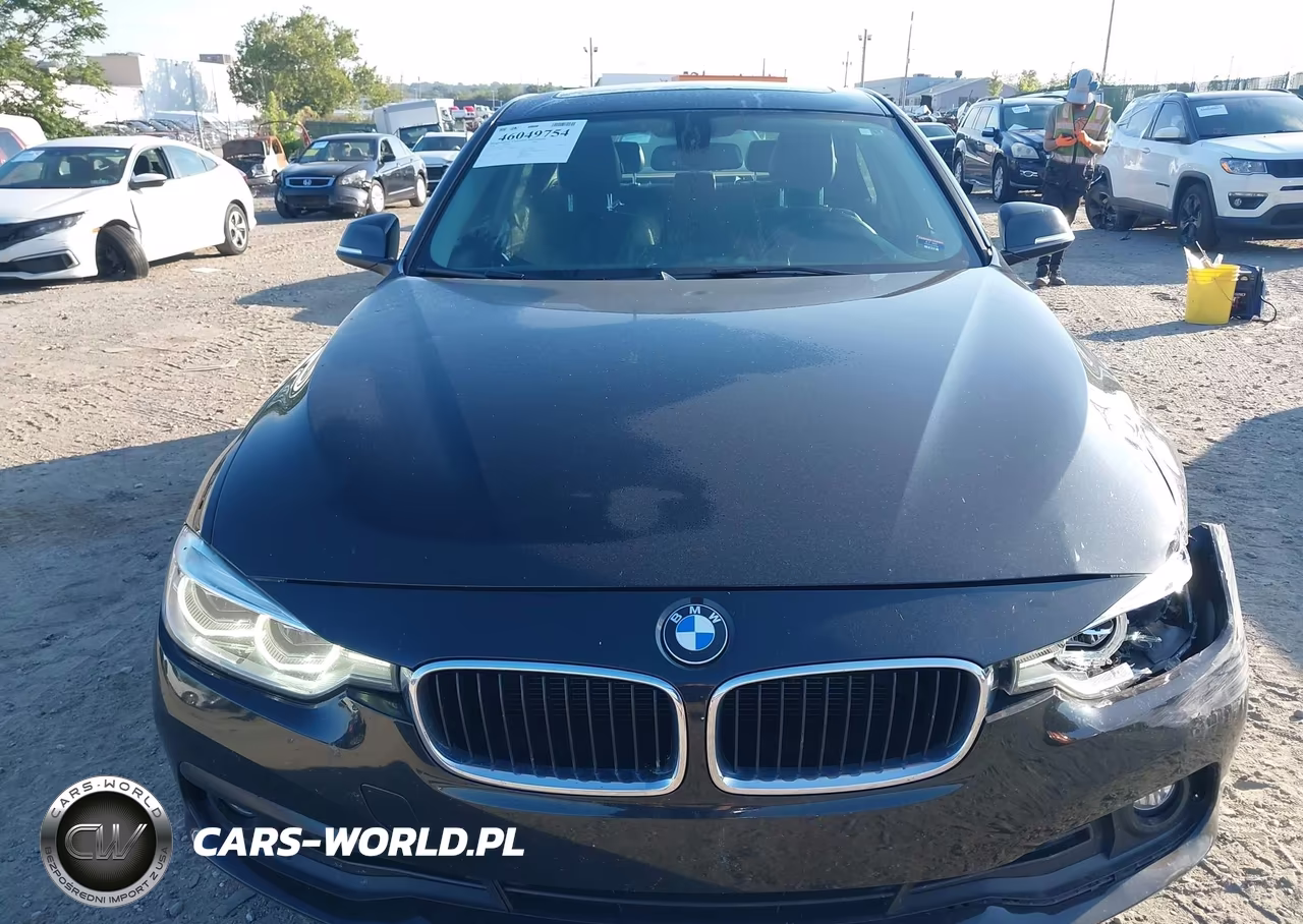 2018 BMW 320I xDrive VIN:WBA8E5G50JNV02673 - 12