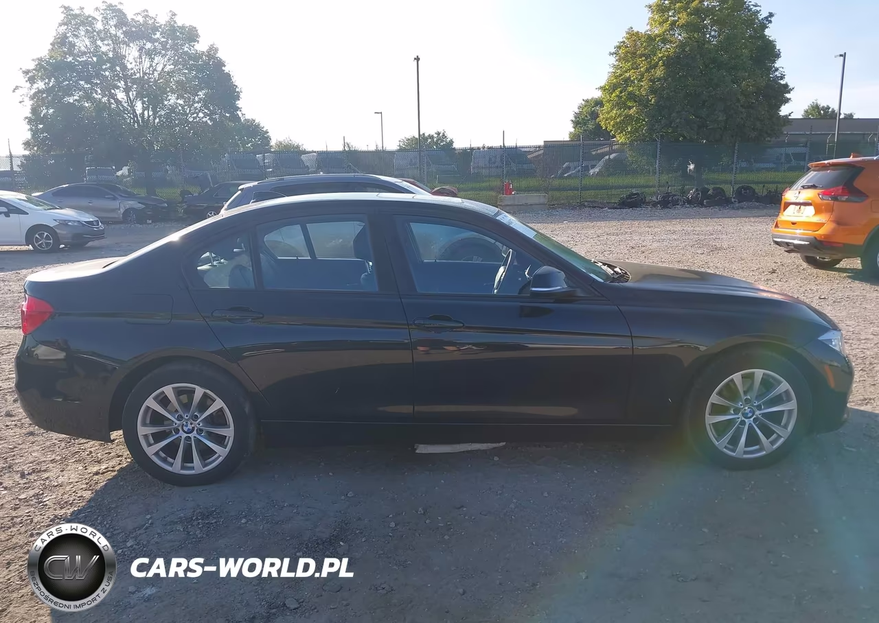 2018 BMW 320I xDrive VIN:WBA8E5G50JNV02673 - 13