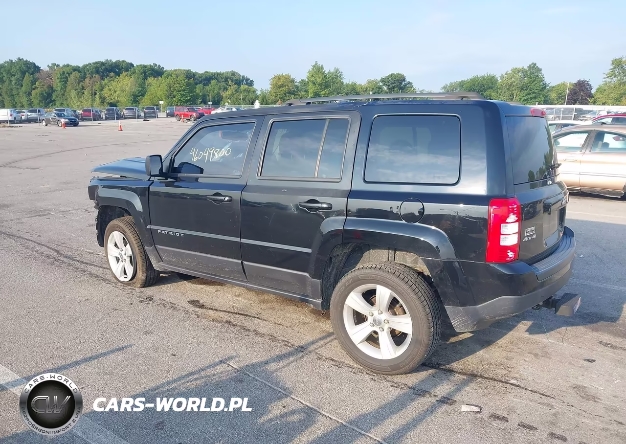2016 Jeep Patriot Latitude VIN:1C4NJRFBXGD767566 - 3