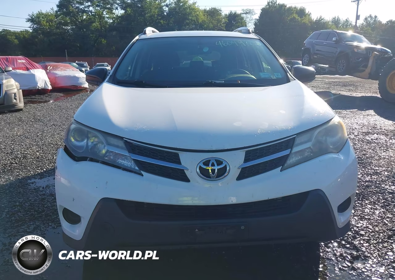 2015 Toyota Rav4 Le VIN:JTMBFREV5FD156214 - 12