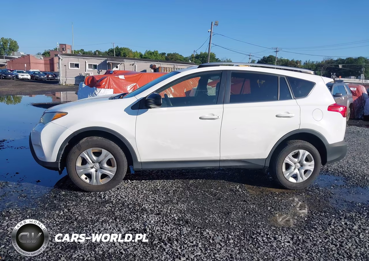 2015 Toyota Rav4 Le VIN:JTMBFREV5FD156214 - 14