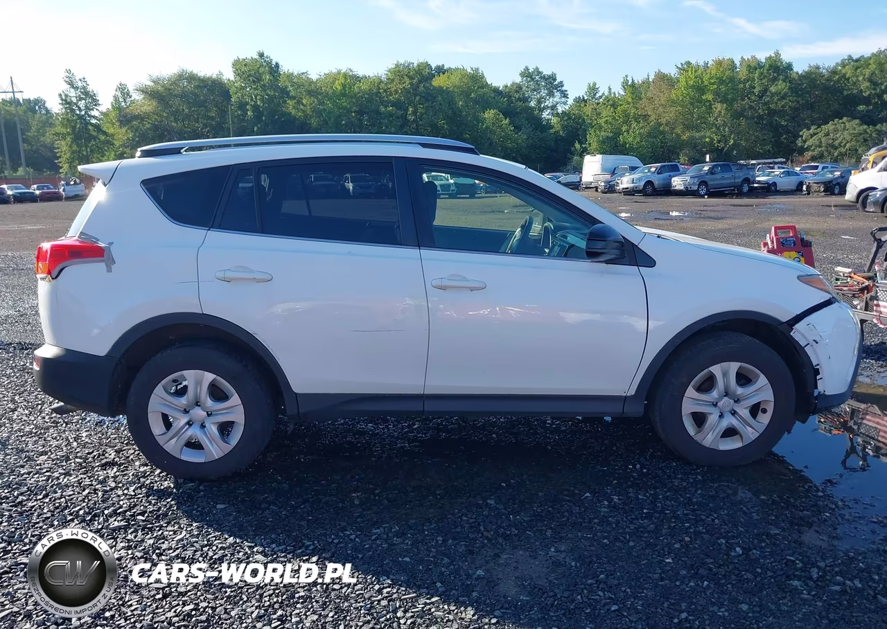 2015 Toyota Rav4 Le VIN:JTMBFREV5FD156214 - 17