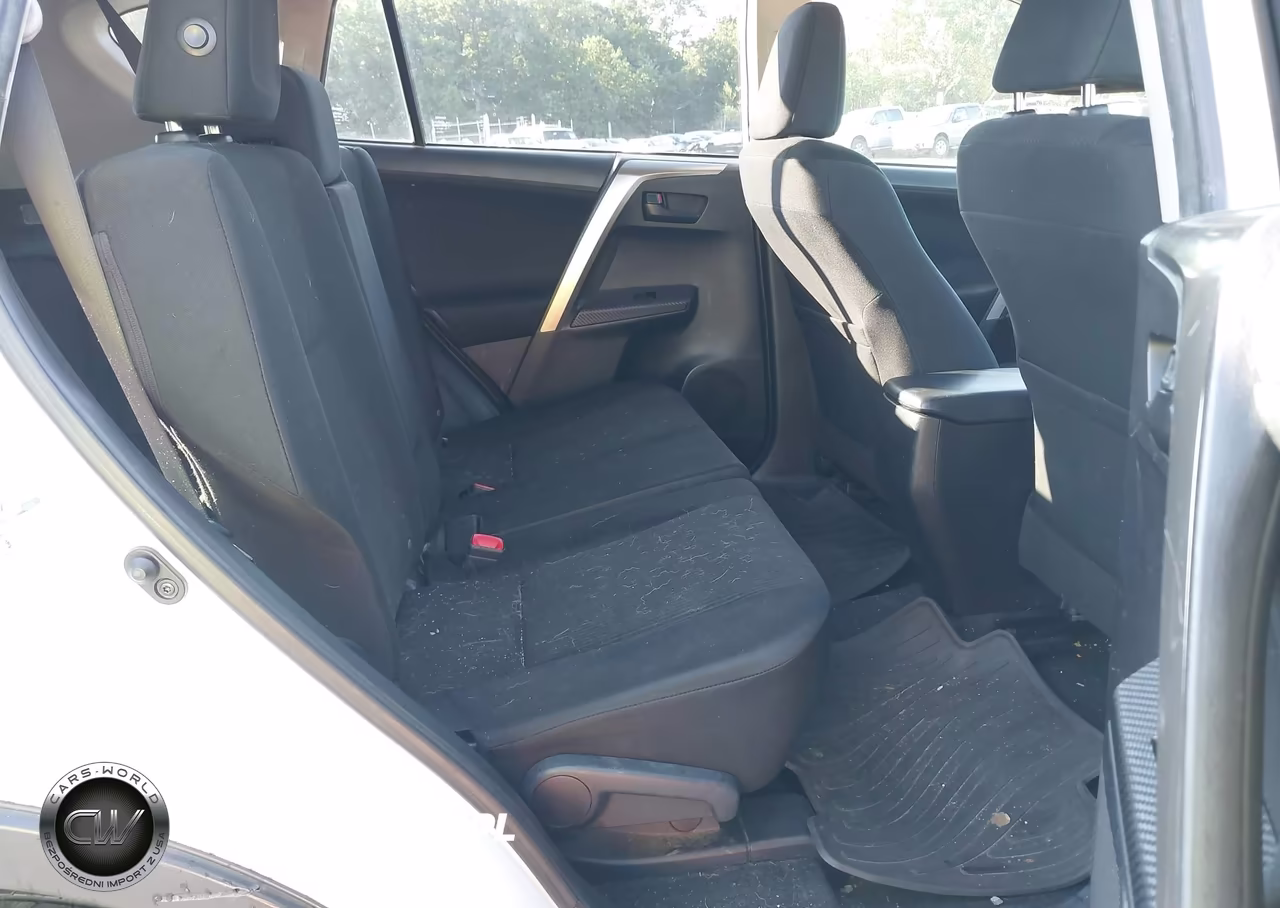 2015 Toyota Rav4 Le VIN:JTMBFREV5FD156214 - 8