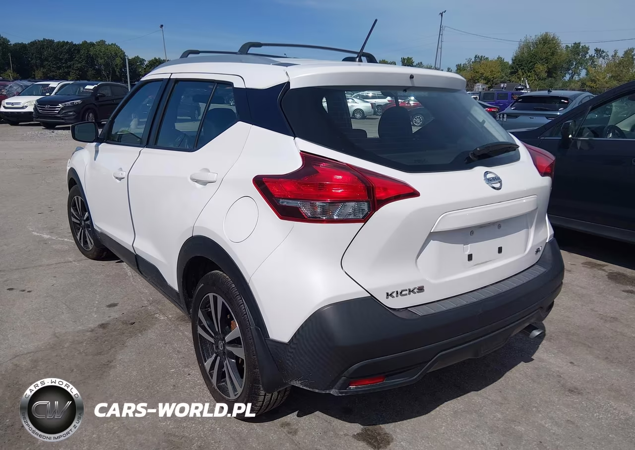 2019 Nissan Kicks Sv VIN:3N1CP5CU2KL551169 - 3