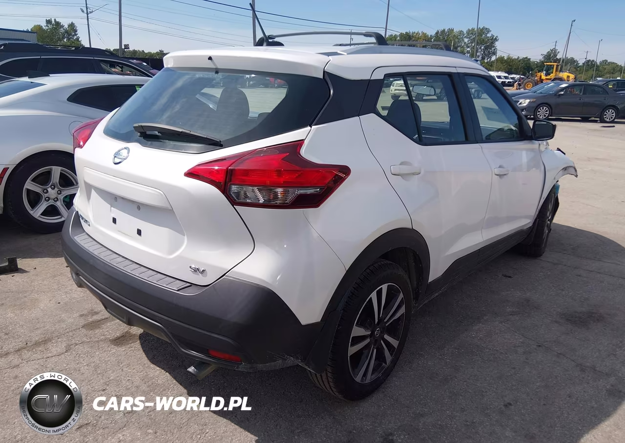 2019 Nissan Kicks Sv VIN:3N1CP5CU2KL551169 - 4