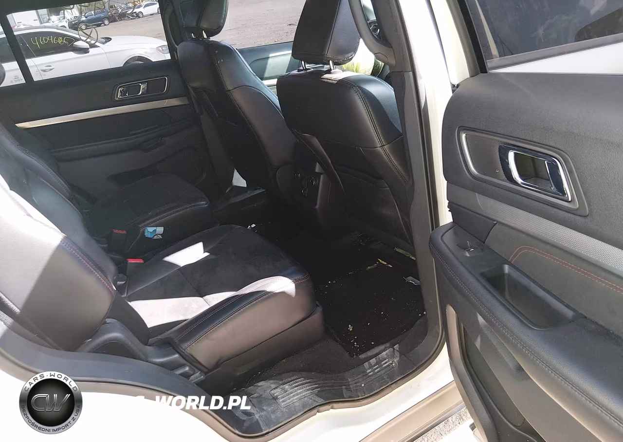 2018 Ford Explorer Xlt VIN:1FM5K8D89JGC24449 - 8