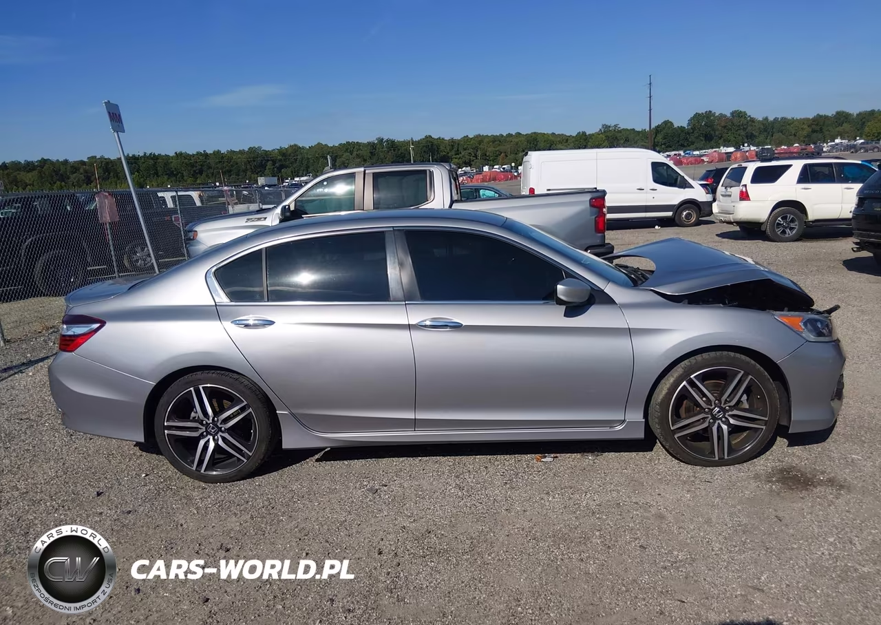 2017 Honda Accord Sport VIN:1HGCR2F55HA206746 - 13