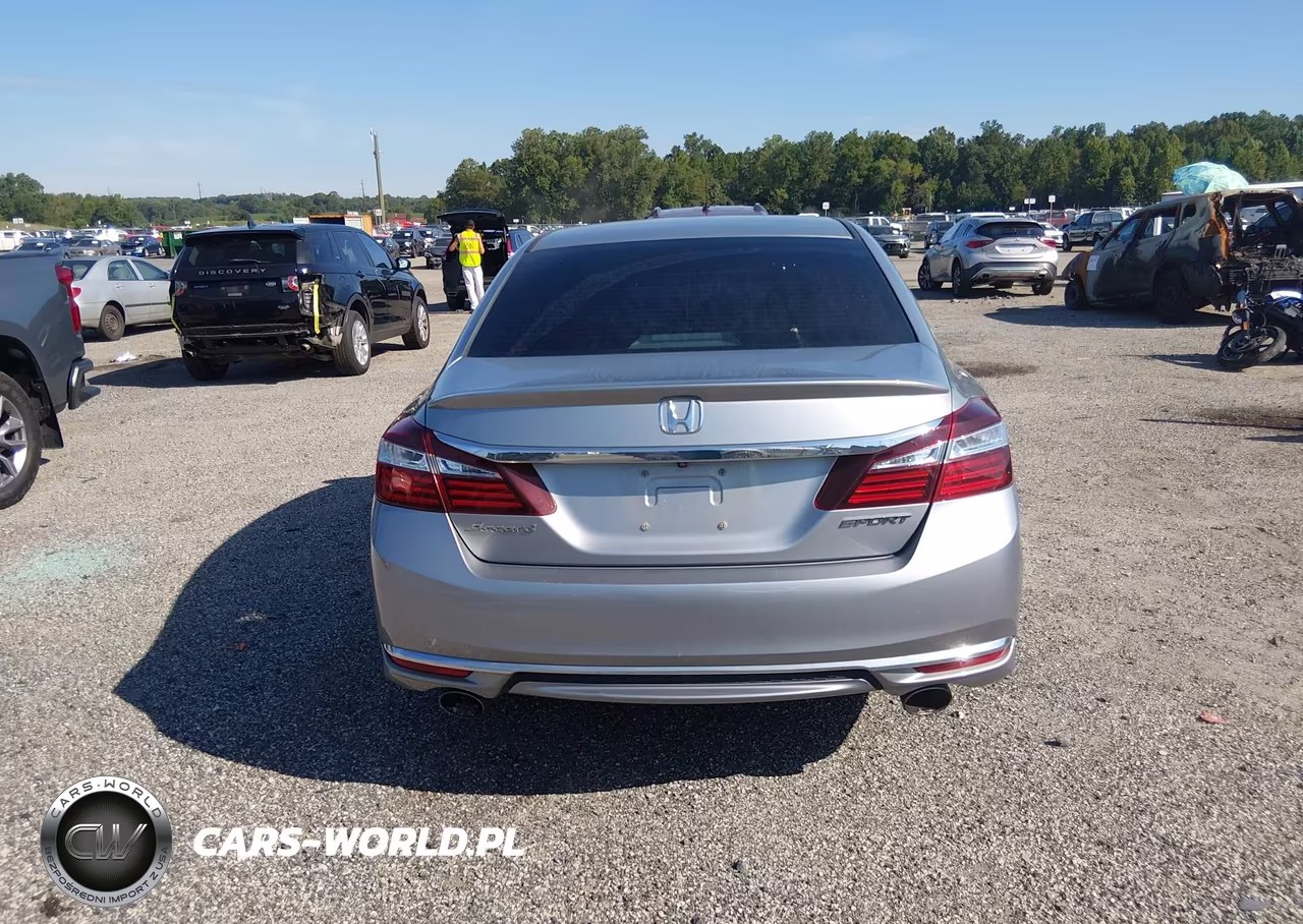 2017 Honda Accord Sport VIN:1HGCR2F55HA206746 - 16