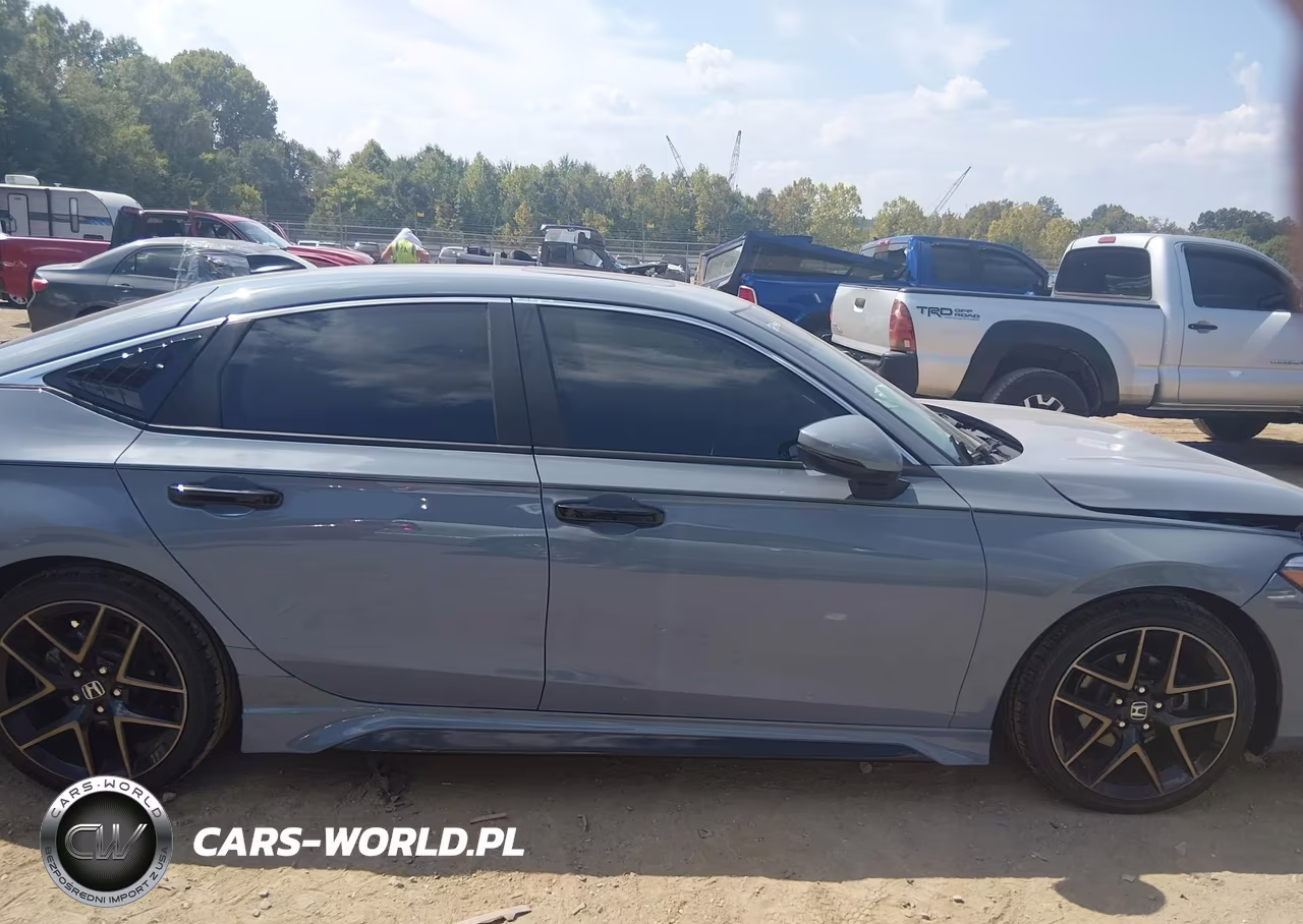 2023 Honda Civic Sport Touring VIN:19XFL1H89PE012859 - 13