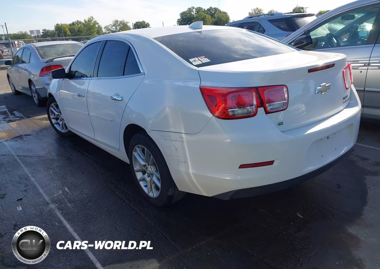 2015 Chevrolet Malibu 1Lt VIN:1G11C5SLXFU116963 - 3