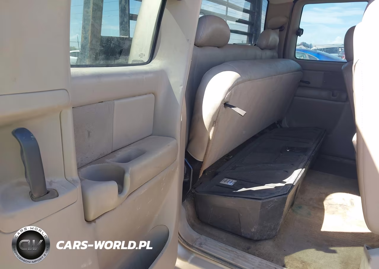2004 GMC Sierra 2500Hd Slt VIN:1GTHK29224E319700 - 8