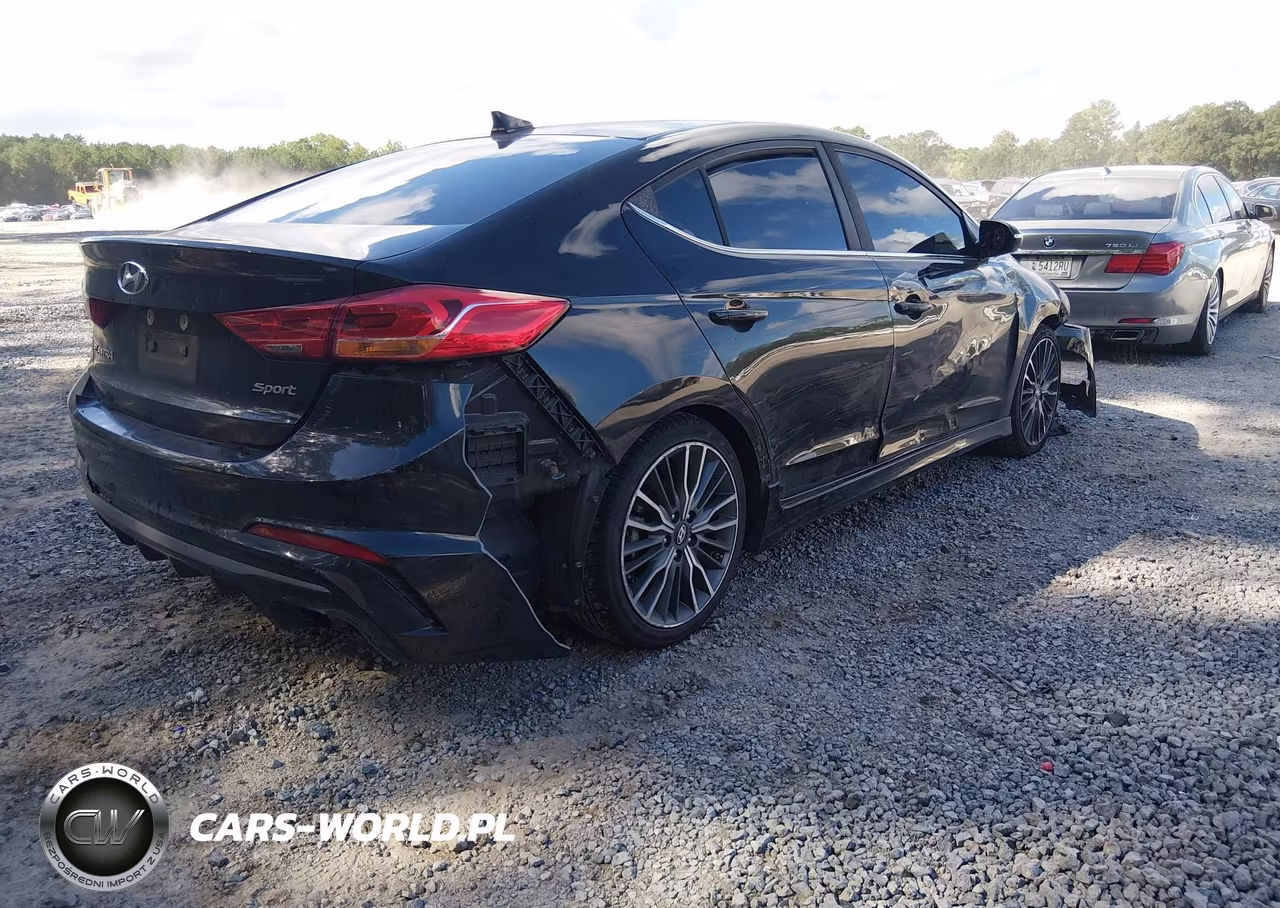 2018 Hyundai Elantra Sport VIN:KMHD04LB4JU498652 - 4