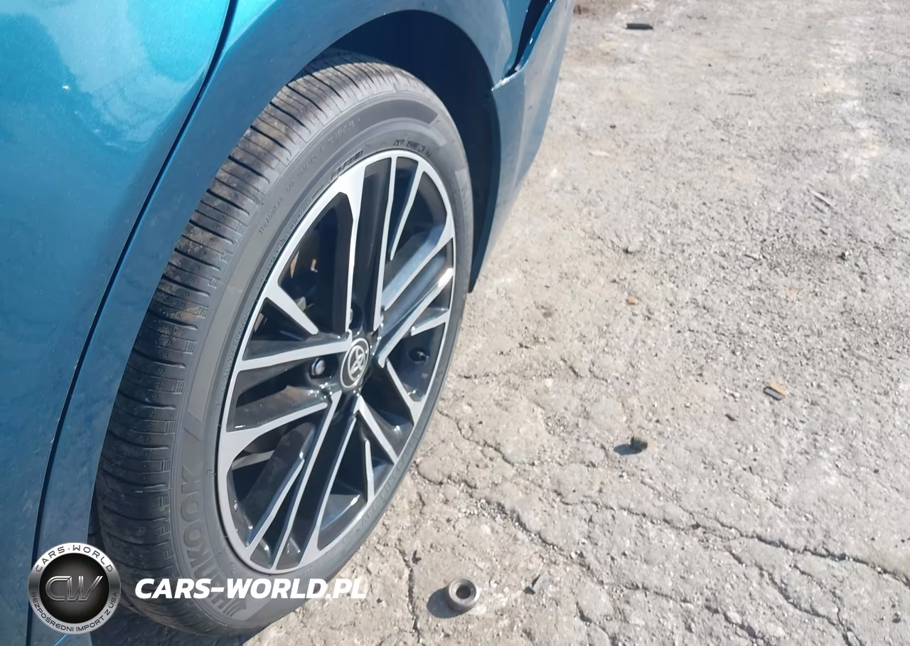 2026 Toyota Camry Xle VIN:4T1DBADK7TU043918 - 12