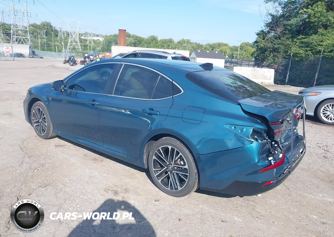 2026 Toyota Camry Xle VIN:4T1DBADK7TU043918 - 3