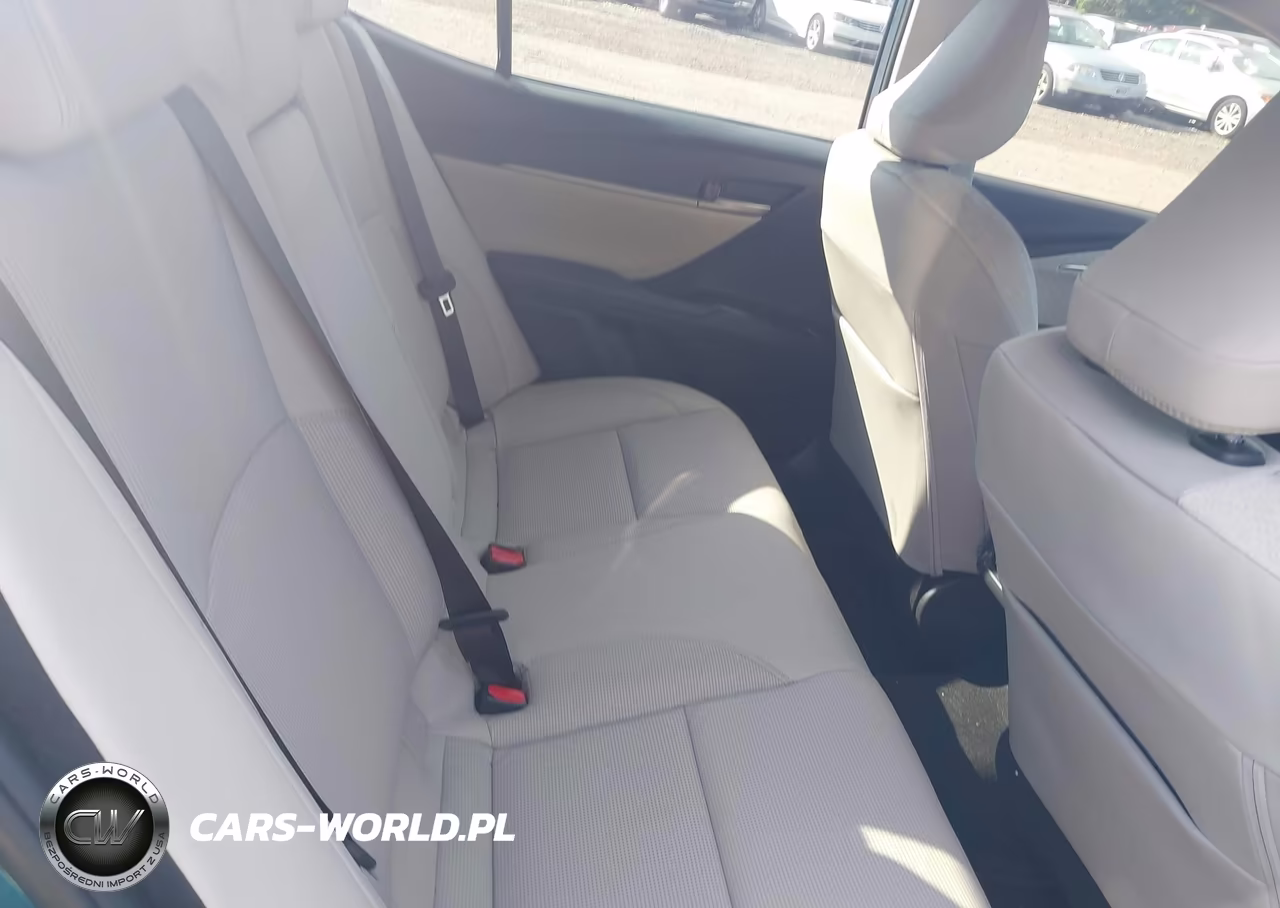 2026 Toyota Camry Xle VIN:4T1DBADK7TU043918 - 8