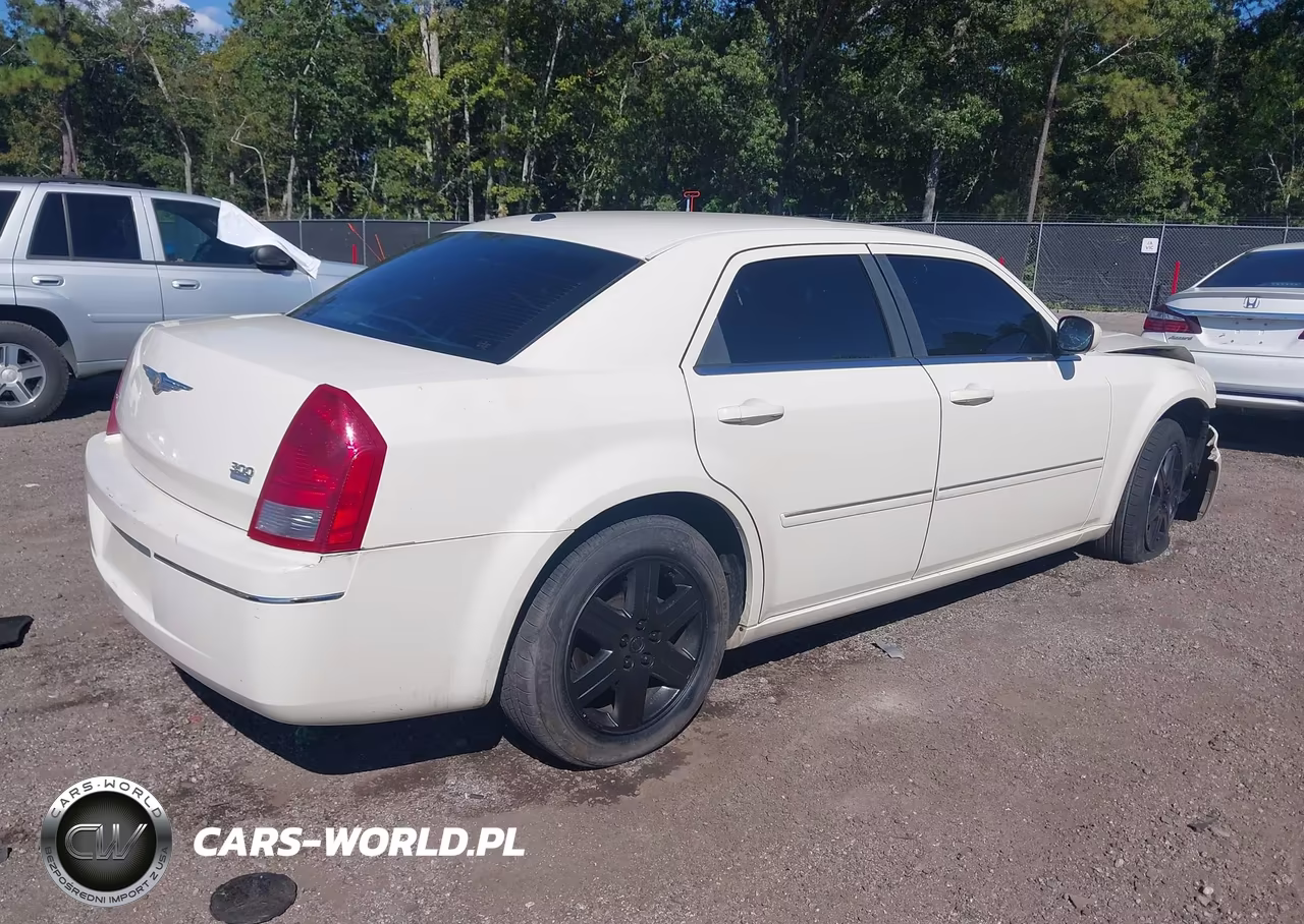 2006 Chrysler 300 Touring VIN:2C3KK53G76H284275 - 4