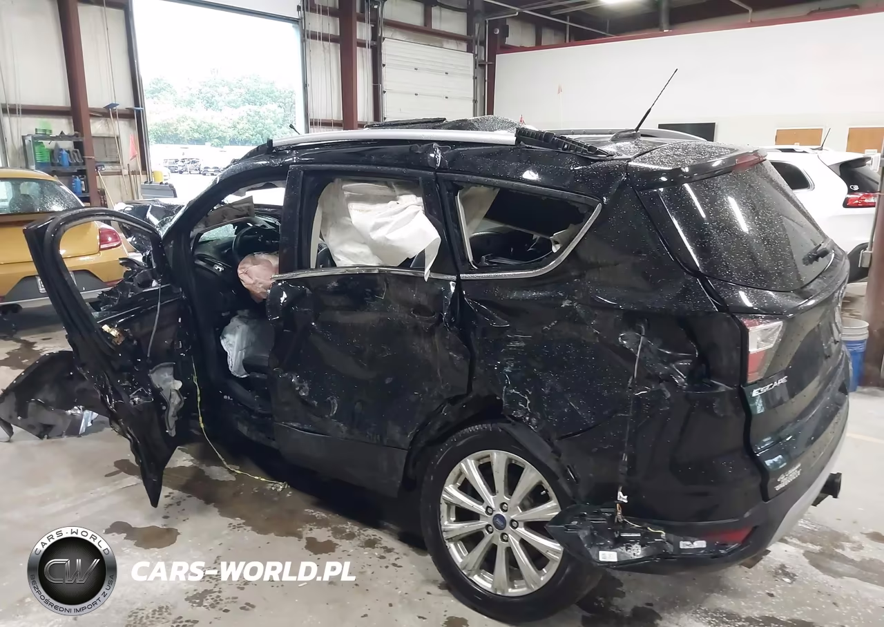 2017 Ford Escape Titanium VIN:1FMCU9J93HUD05785 - 18