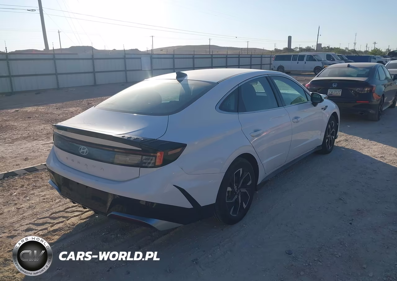 2024 Hyundai Sonata Sel VIN:KMHL64JA1RA424395 - 4