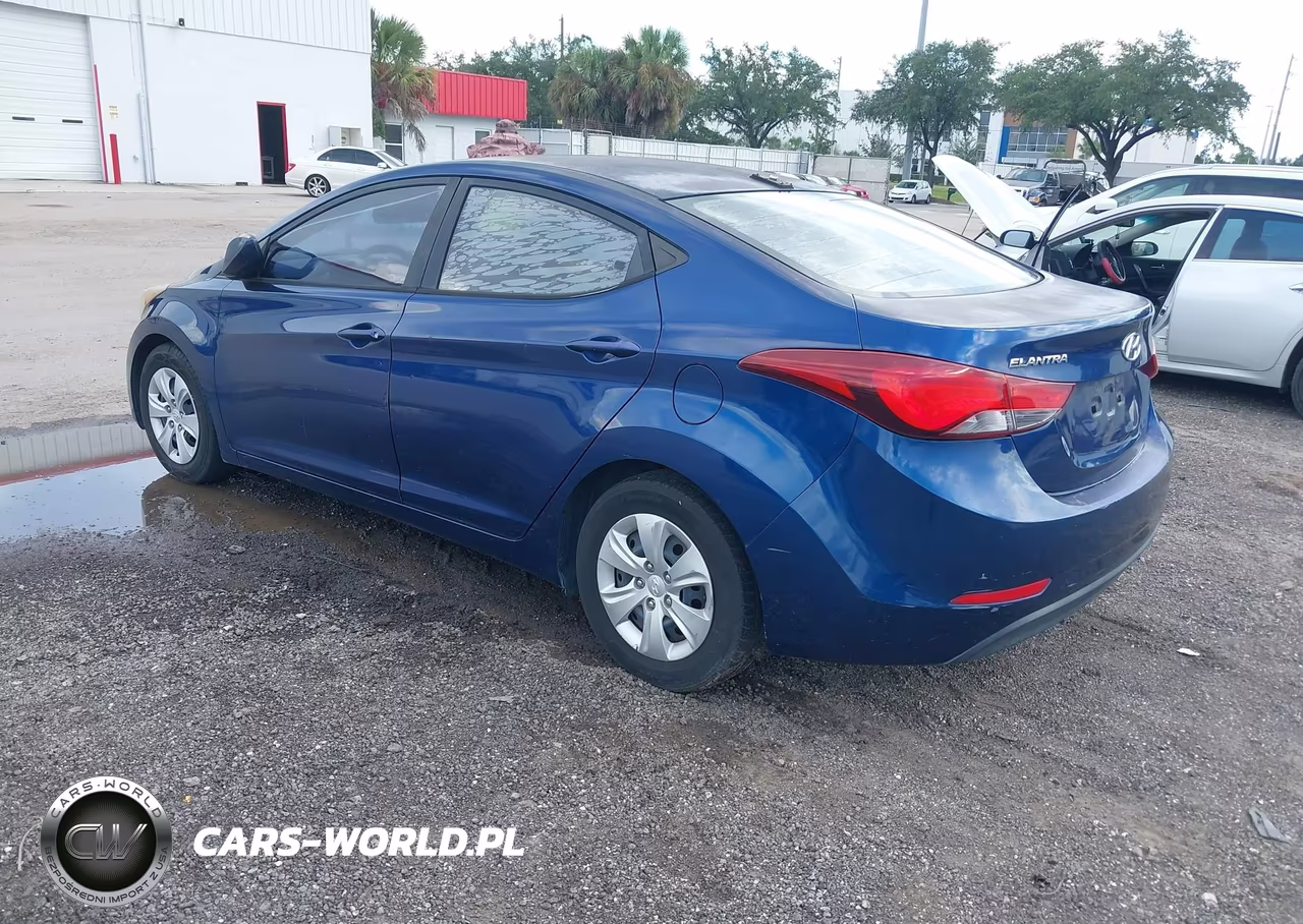 2016 Hyundai Elantra Se VIN:5NPDH4AE5GH677537 - 3