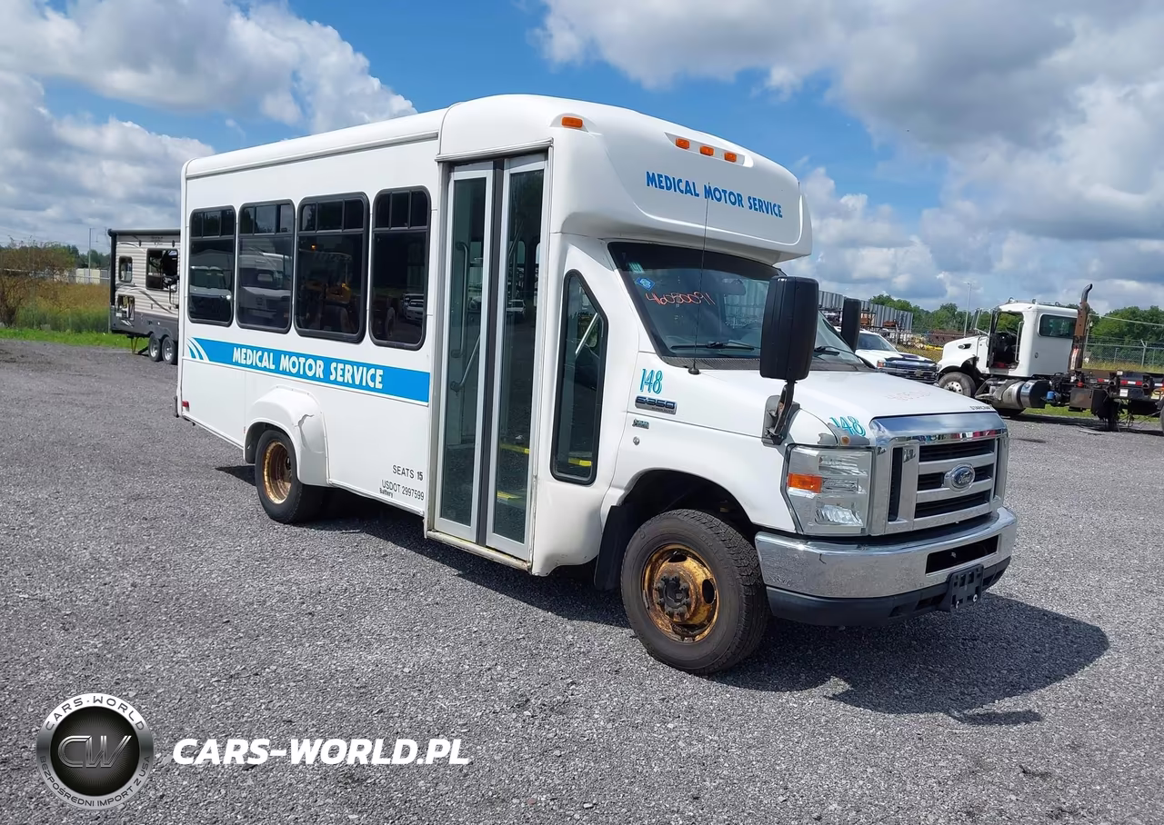 2013 Ford E-350 Cutaway VIN:1FDEE3FL8DDA05886 - 1