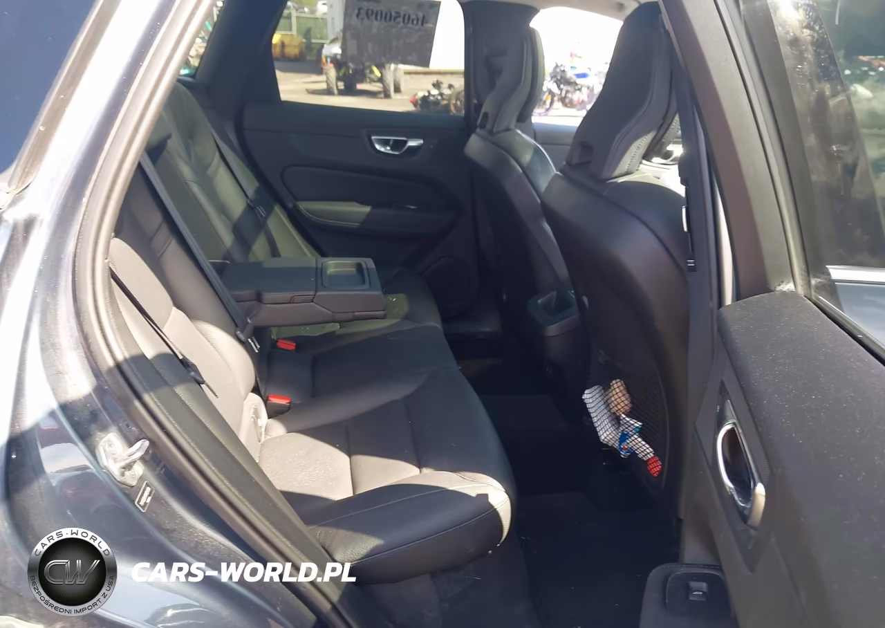 2021 Volvo Xc60 T5 Momentum VIN:YV4102RK4M1834810 - 8
