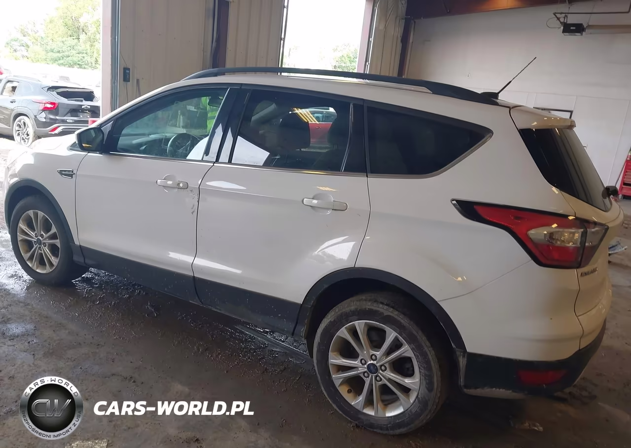 2017 Ford Escape Se VIN:1FMCU9GDXHUB61759 - 3