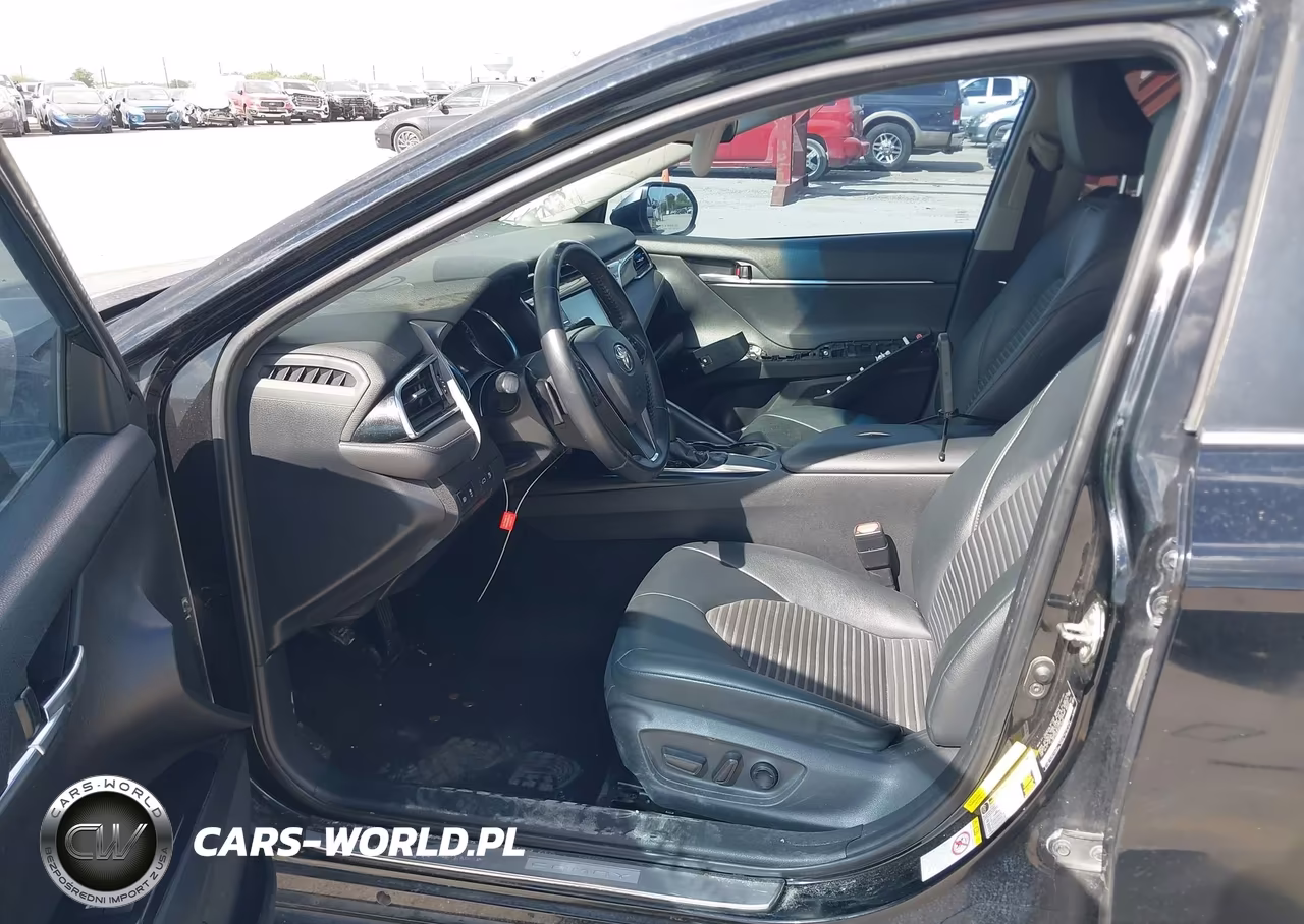 2018 Toyota Camry Se VIN:4T1B11HK9JU674882 - 5