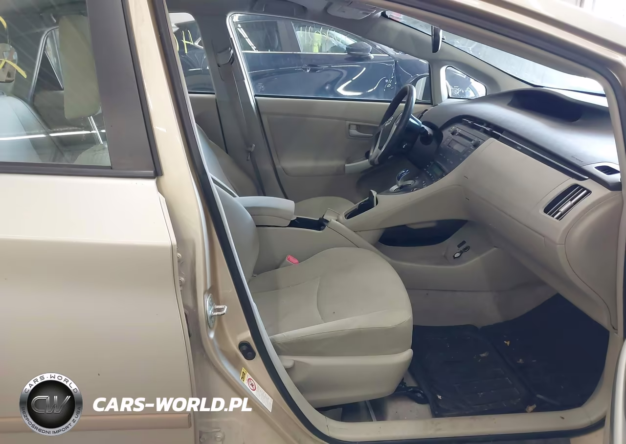 2011 Toyota Prius Two VIN:JTDKN3DU3B0257178 - 5
