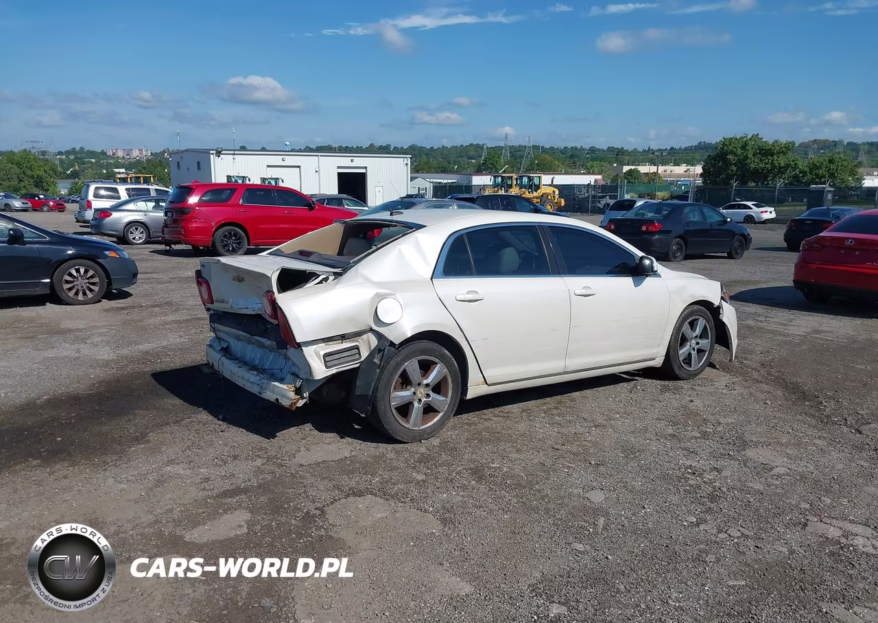 2011 Chevrolet Malibu 2Lt VIN:1G1ZD5E13BF313935 - 4