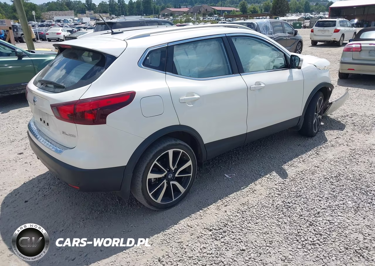2019 Nissan Rogue Sport Sl VIN:JN1BJ1CR7KW624130 - 4